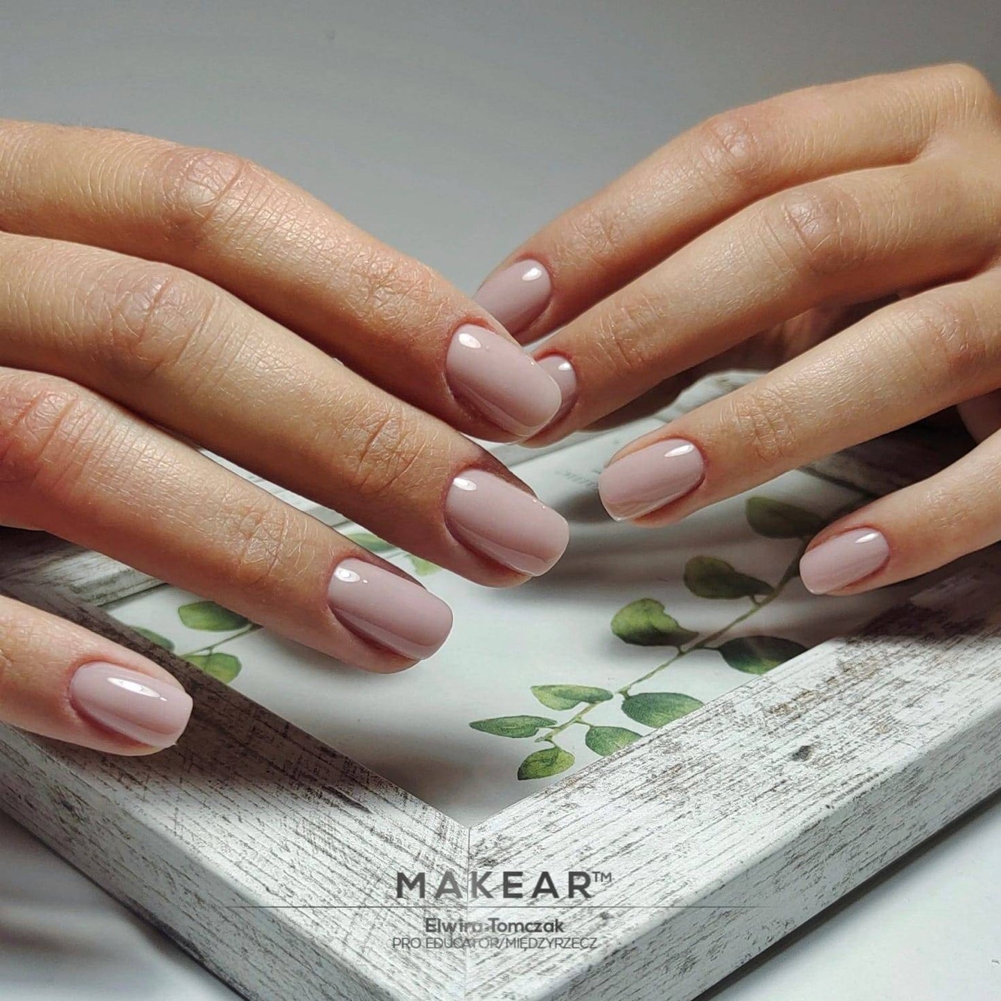 MAKEAR - Nude Rubber Base NRB06 Smoky Beige - 8ml