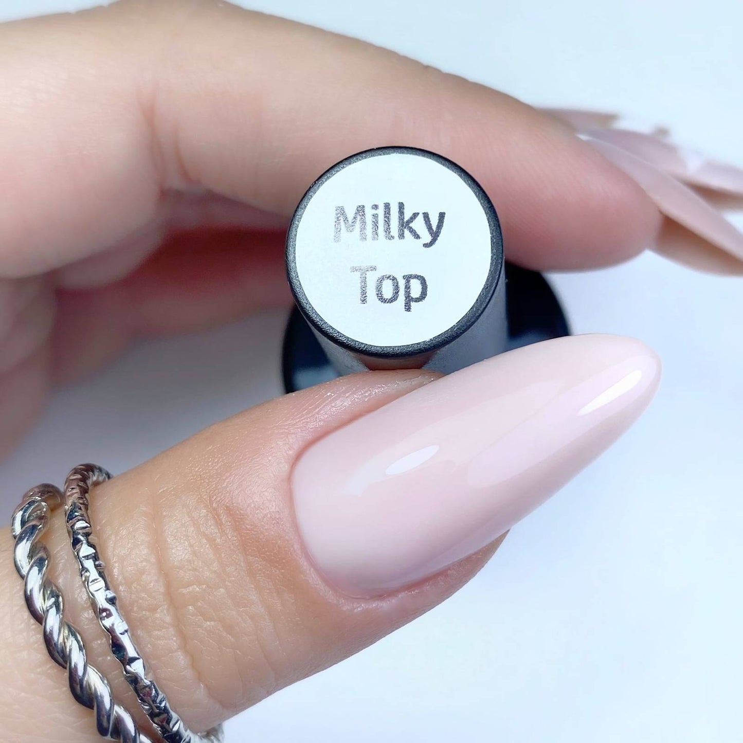 MAKEAR - Top No Wipe Dots Milky - 8 ml.