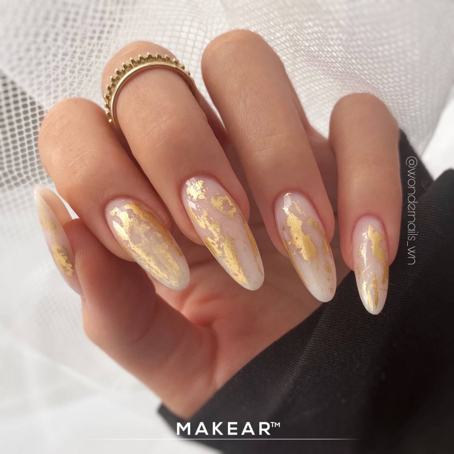 MAKEAR - Top No Wipe Dots Milky - 8 ml.